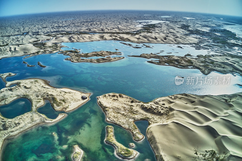 沙漠湖泊美景