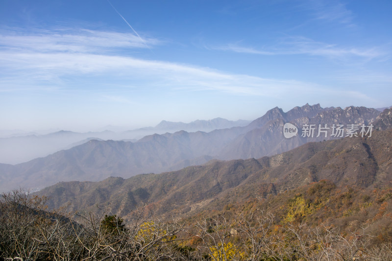 北京慕田峪秋日山脉壮阔景色