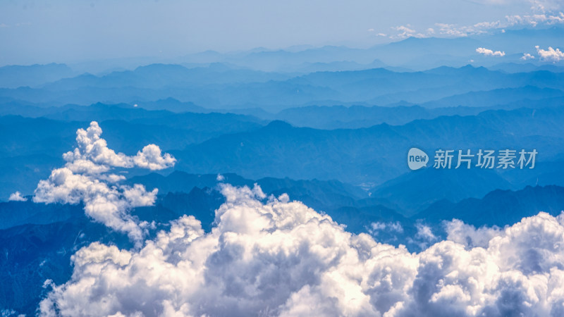 飞机上拍摄的甘南藏族自治州舟曲县的群山