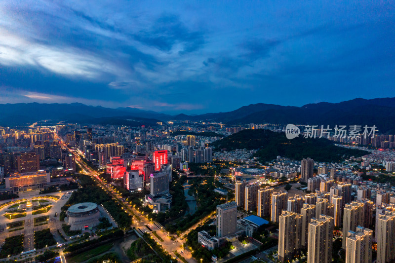 福建龙岩城市夜景航拍摄影图