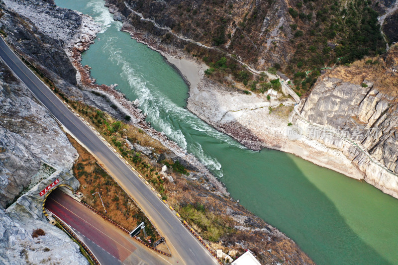 香格里拉上虎跳峡