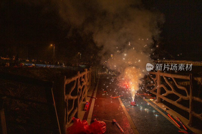 新年绽放的烟花