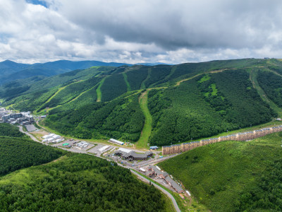 河北崇礼张家口滑雪小镇四道沟森林美景