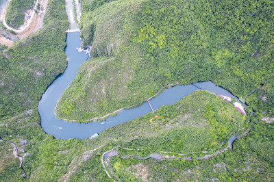 陕西金丝峡景区俯瞰河流山峰航拍摄影配图