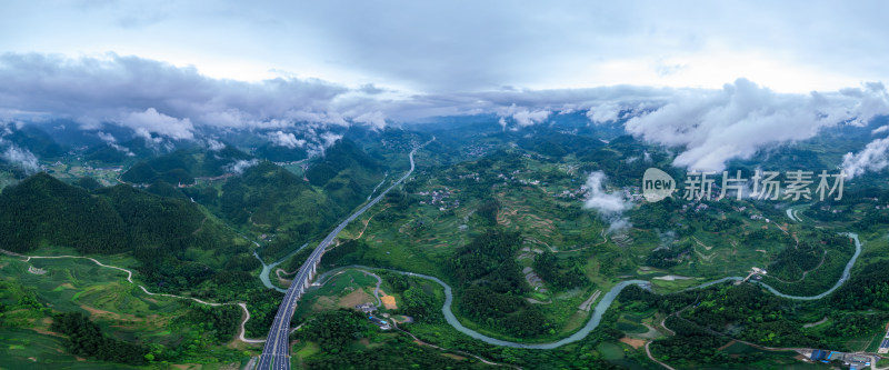 高速公路航拍自然风光