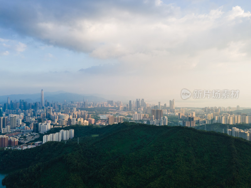 广东深圳塘朗山上远看福田中心夕阳风光