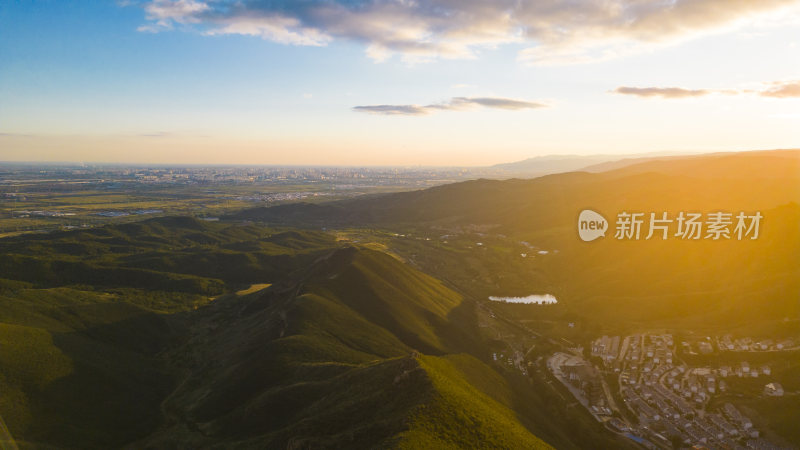 内蒙古呼和浩特大青山夕阳自然风光