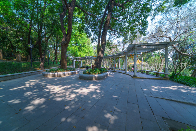 广州麓湖公园休息凉亭长廊园林景观设计