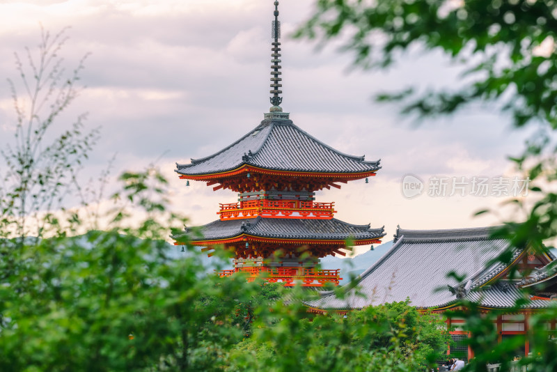 日本京都著名旅游景点音羽山清水寺风光