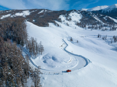 阿勒泰喀纳斯雪景