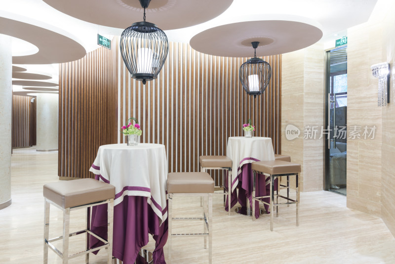 酒店大堂装饰屏风与家具