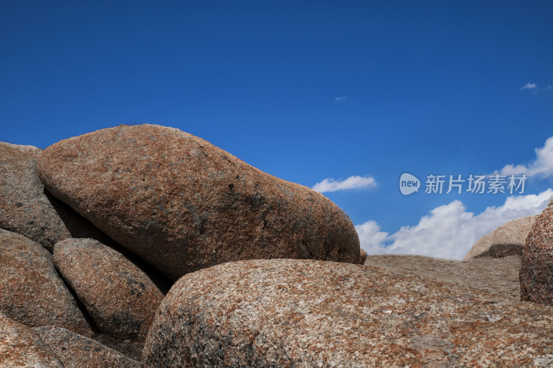 西藏纳木措山石