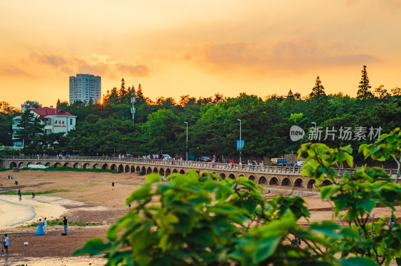 青岛太平角公园，沿海一线的黄昏风景