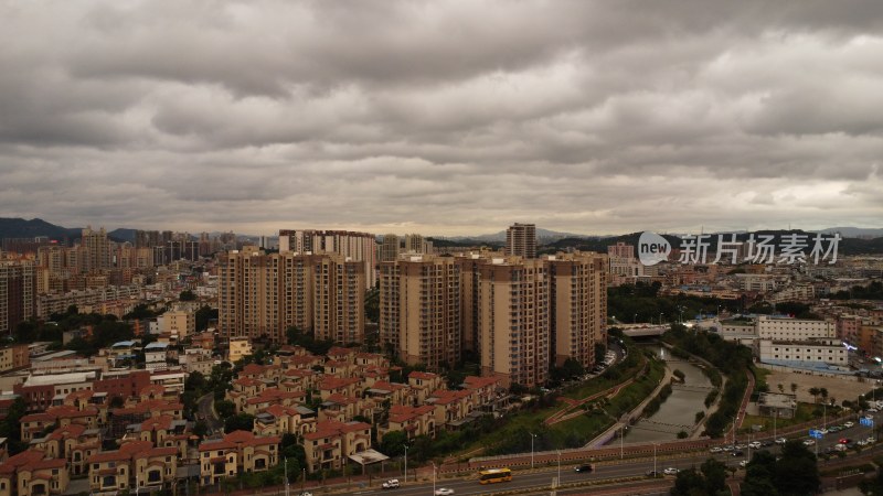 航拍广东省东莞市清溪镇风雨欲来城市风光