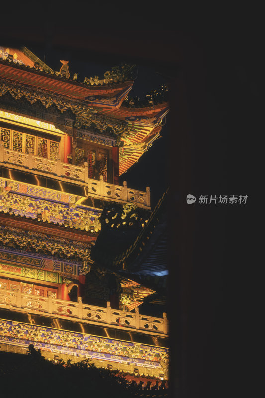 夜晚的寺庙楼阁-广西柳州西来古寺夜景