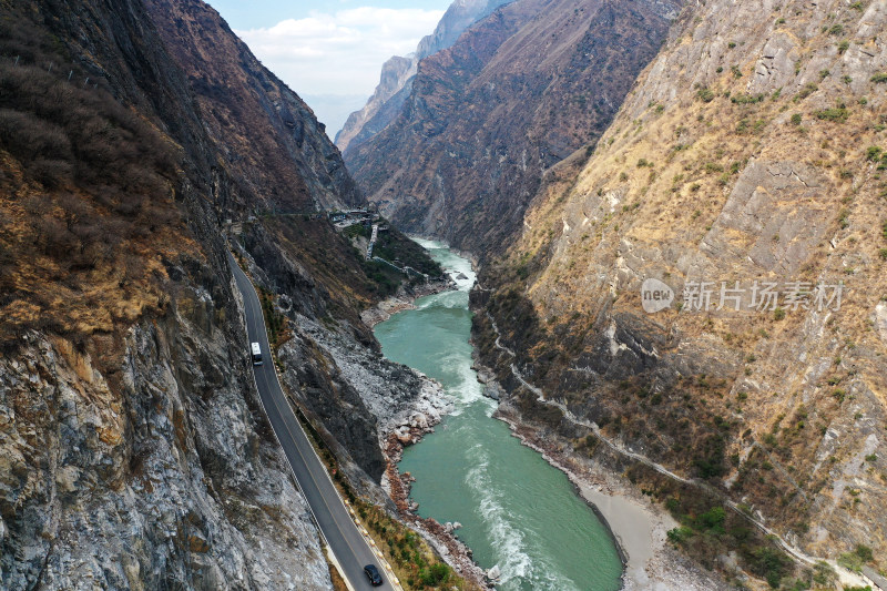 香格里拉上虎跳峡