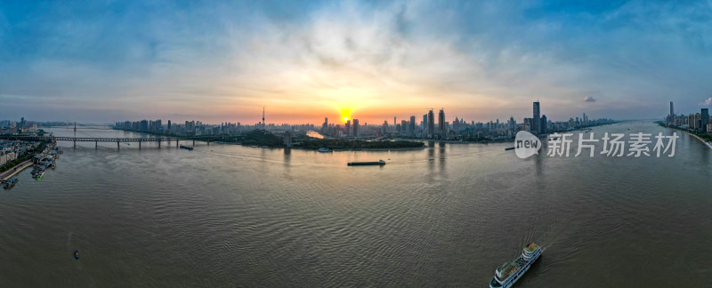 湖北武汉城市日落晚霞全景航拍摄影图