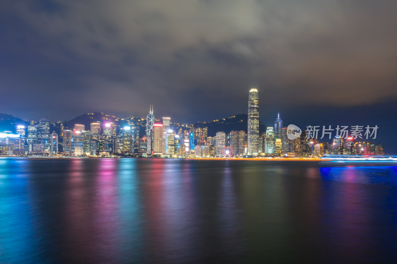 中国香港维多利亚港天际线夜景