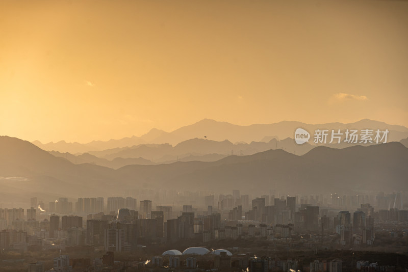 北京远眺西山日落风景