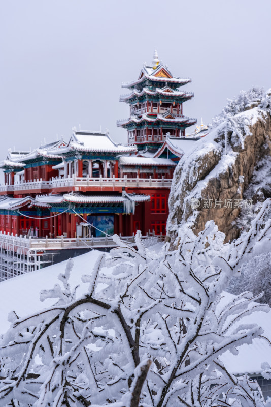 河南老君山冬季大雪古建筑航拍