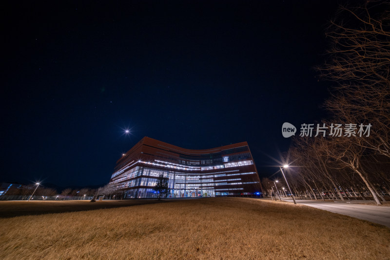 北京化工大学图书馆夜景