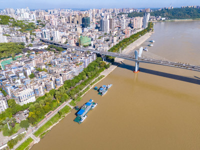 泸州长江边风光建筑航拍图