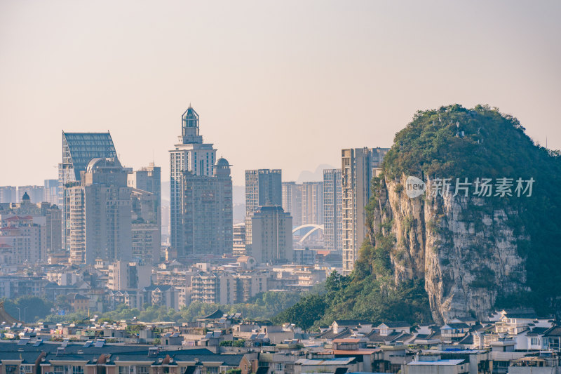 广西柳州城市山峰与建筑景观