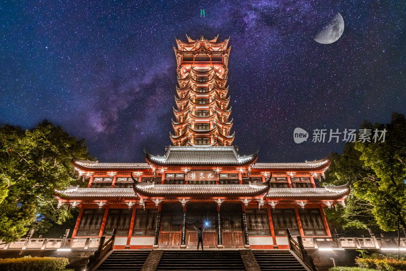 成都塔子山公园九天楼夜景风光