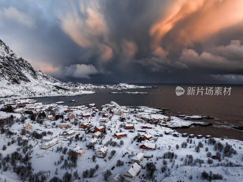 挪威罗弗敦群岛北极圈奥镇冬季雪景高空航拍