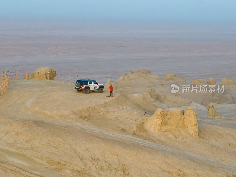 青海海西州俄博梁无人区戈壁滩上的奇特地貌