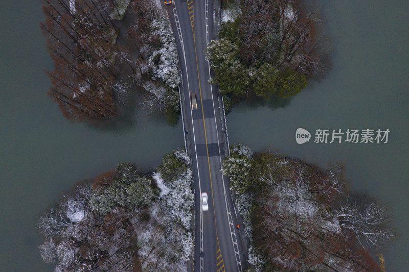 杭州冬季下雪西湖茅家埠雪景航拍