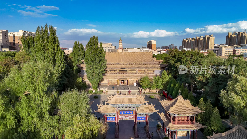 甘肃张掖大佛寺历史文化古建筑航拍