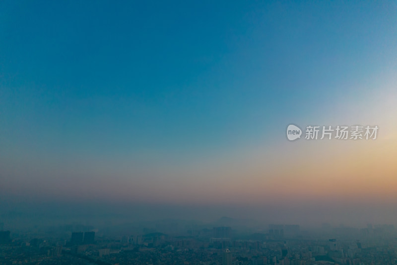 阳江城市清晨日出彩霞航拍摄影图