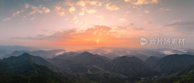 山顶日出