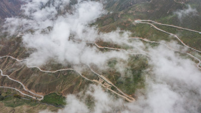 航拍西藏昌都市八宿县怒江七十二拐盘山公路