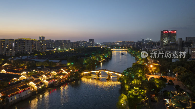 杭州大运河拱宸桥夜景航拍