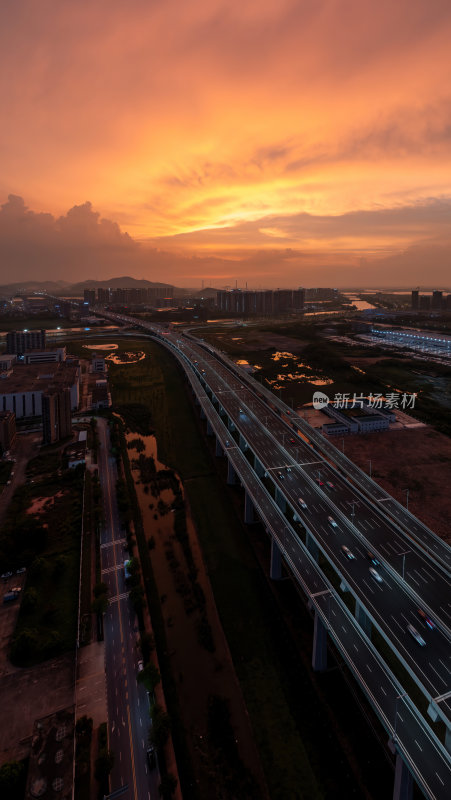 深圳中山翠亨新区深中大桥车流夜景日落航拍