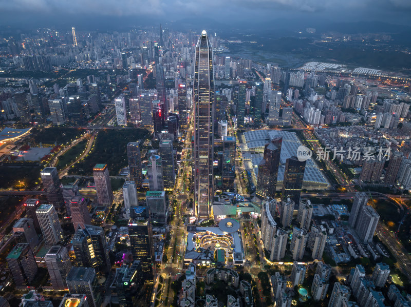 深圳福田CBD大湾区平安大厦夜景蓝调航拍