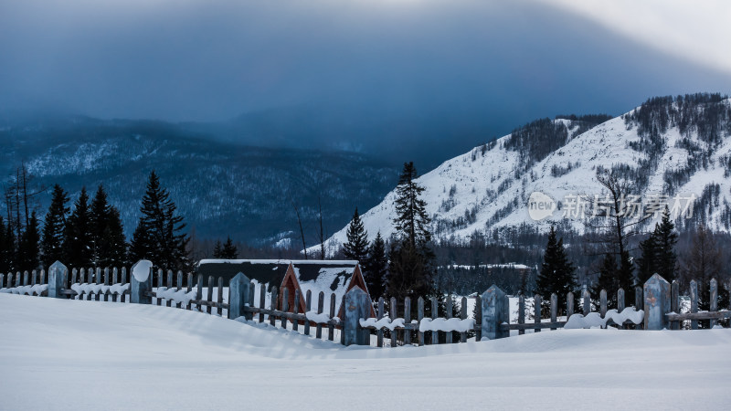 新疆阿勒泰喀纳斯冬季雪景