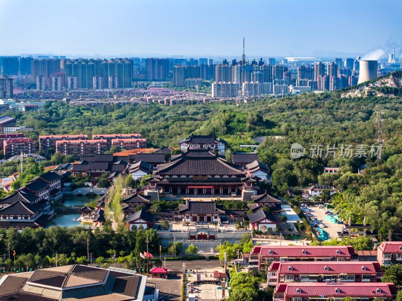 河北唐山大唐兴国禅寺古建筑群与现代建筑