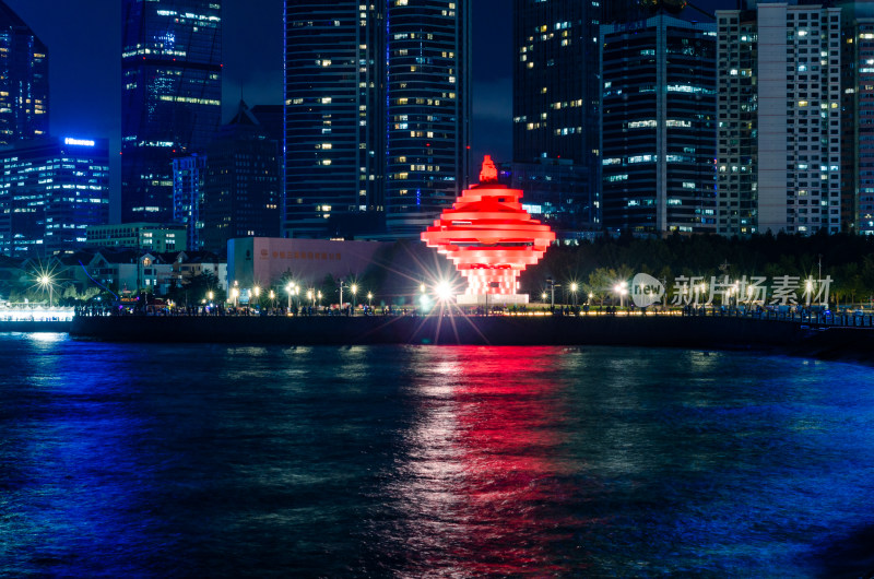 山东青岛市中心五四广场夜景