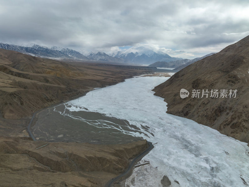 新疆喀什阿克陶塔县白沙湖喀喇昆仑山脉航拍