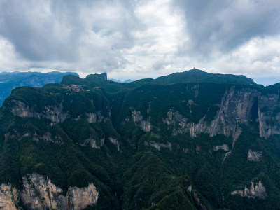 湖南张家界天门山5A景区航拍图