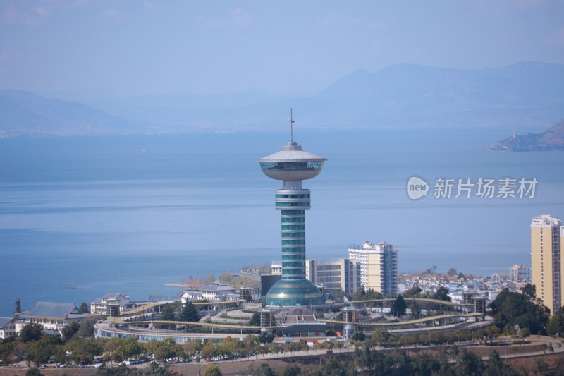 湖畔城市地标建筑景观