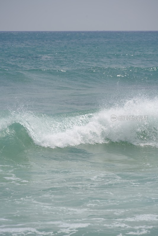 海南三亚万宁日月湾海浪