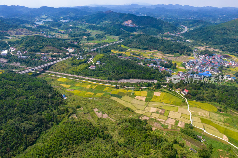 南方山川丘陵航拍摄影图