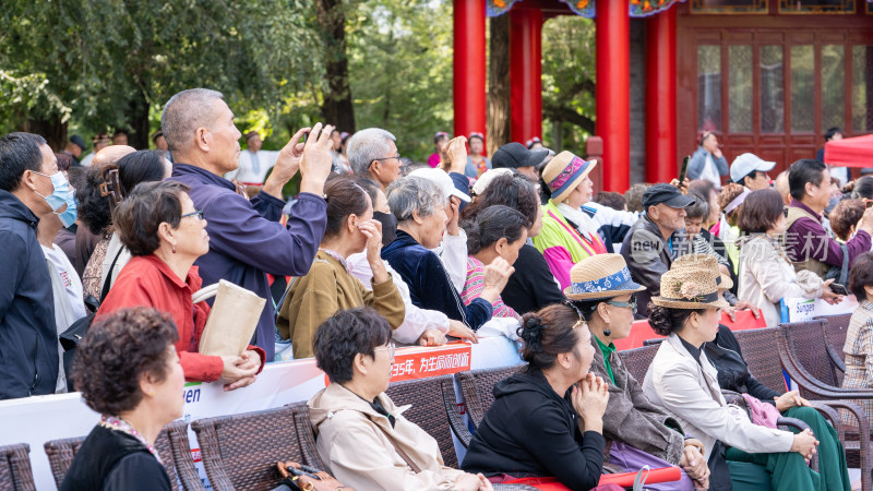 乌鲁木齐人民公园迎中秋庆国庆文艺汇演活动