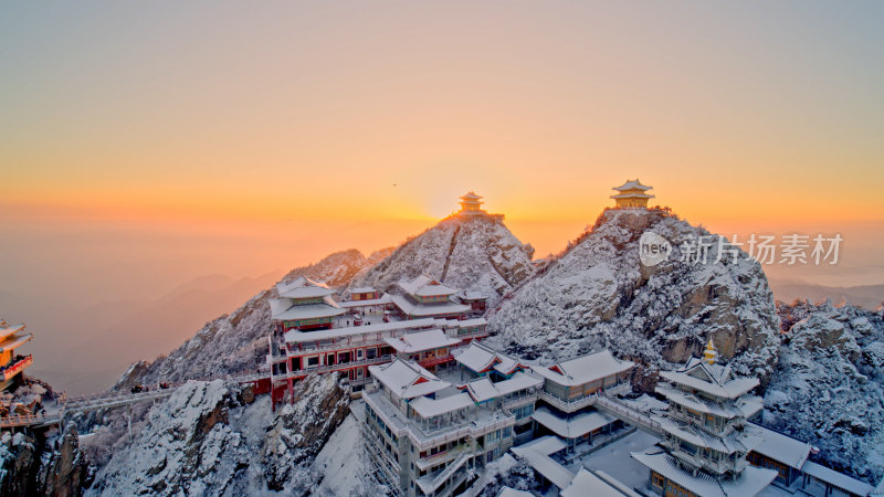 河南洛阳老君山雪景