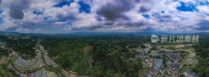 南方山川丘陵航拍全景图