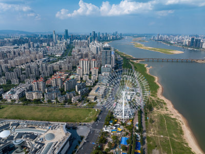 江西南昌鸟瞰城市高速公路与高楼交汇航拍